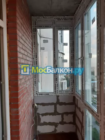 Панорамное остекление заказать под ключ по выгодной цене в Чехове от компании МосБалкон