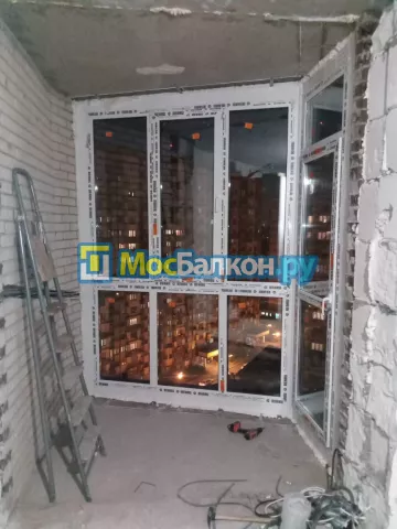 Панорамное остекление заказать под ключ по выгодной цене в Чехове от компании МосБалкон