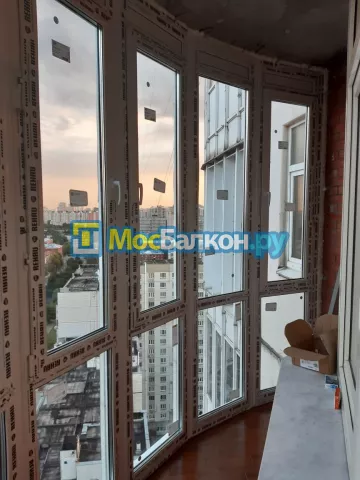 Панорамное остекление заказать под ключ по выгодной цене в Чехове от компании МосБалкон